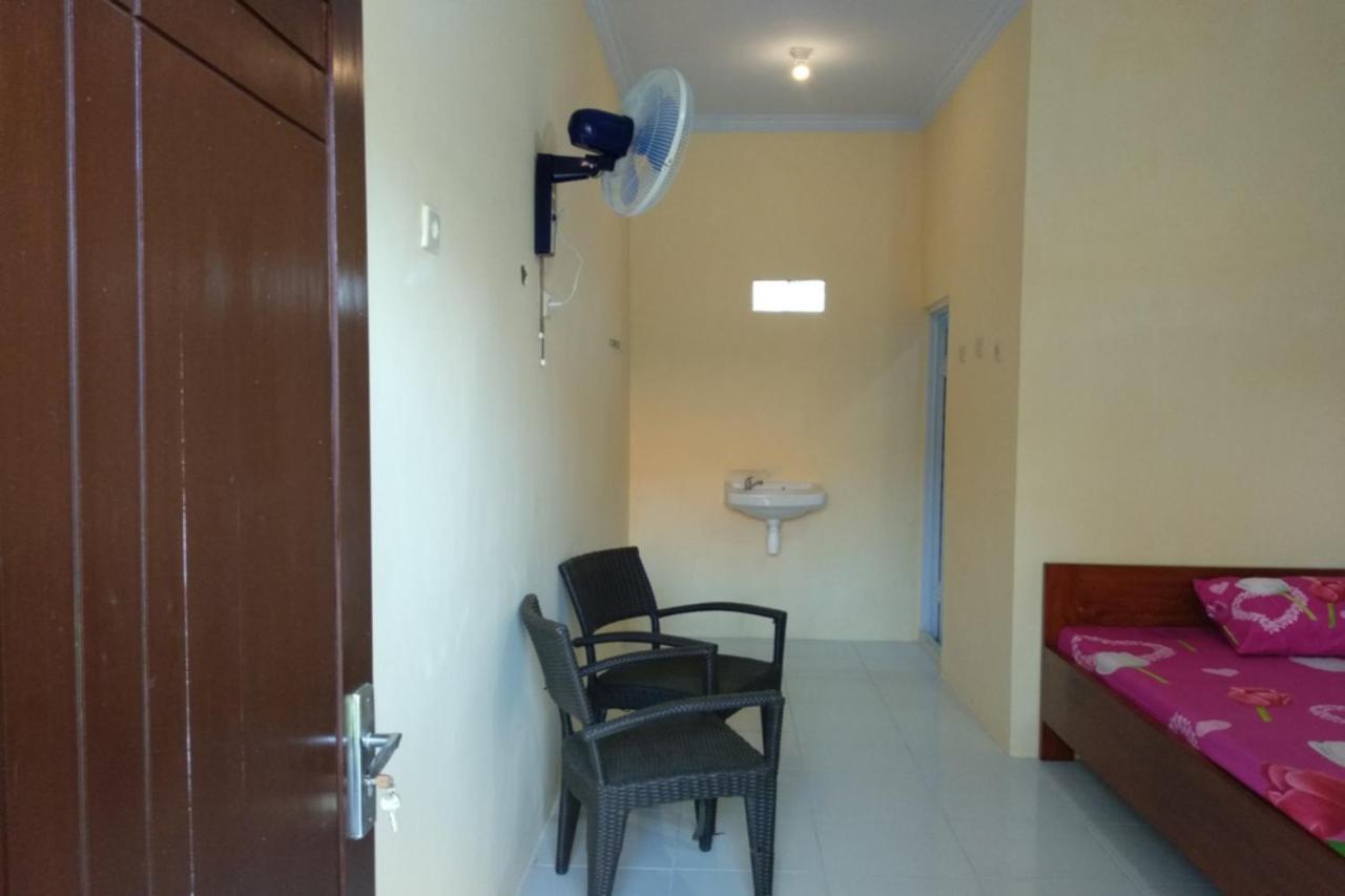 Kelapa Gading Homestay Syariah Redpartner Banyuwangi  Exterior foto